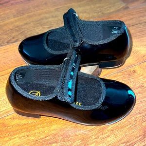 Dance Class Tap~Clog Shoes Size 7